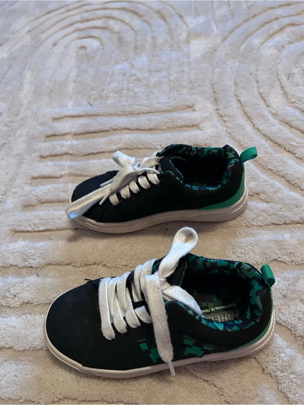 Minecraft Little Boys Size 11 Shoes